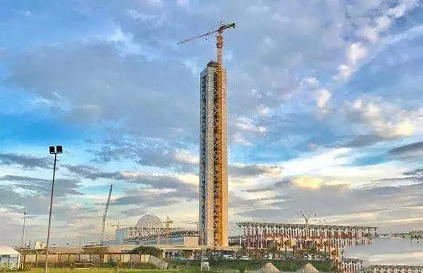 超级工程丨设备封顶“非洲第一高楼”